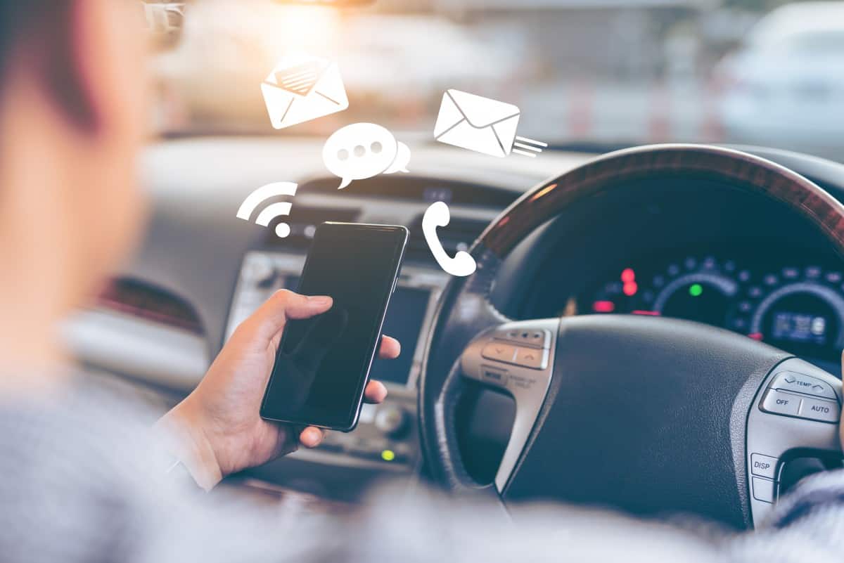 Using Handheld Devices while Driving Will Soon Be Illegal in Arizona