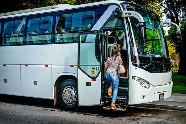 tour-bus-600